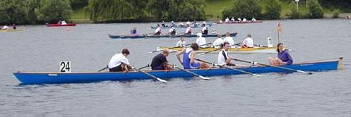 Mannschaft auf dem Wasser