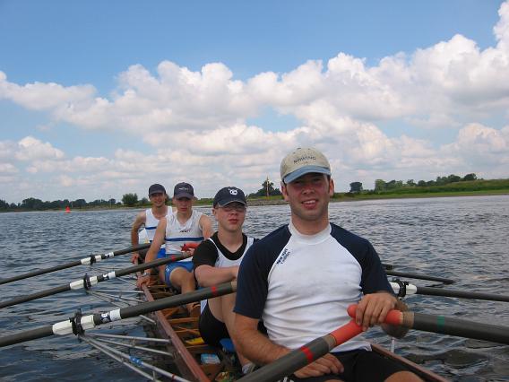 Andr, Fabian, Lutz und Nicolas auf der Elbe
