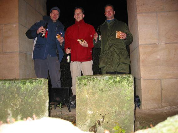 Grillen unter der Brücke