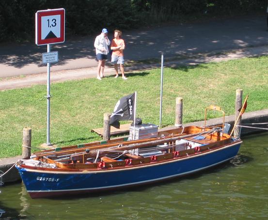 Jugendkutter an der Insel der Jugend